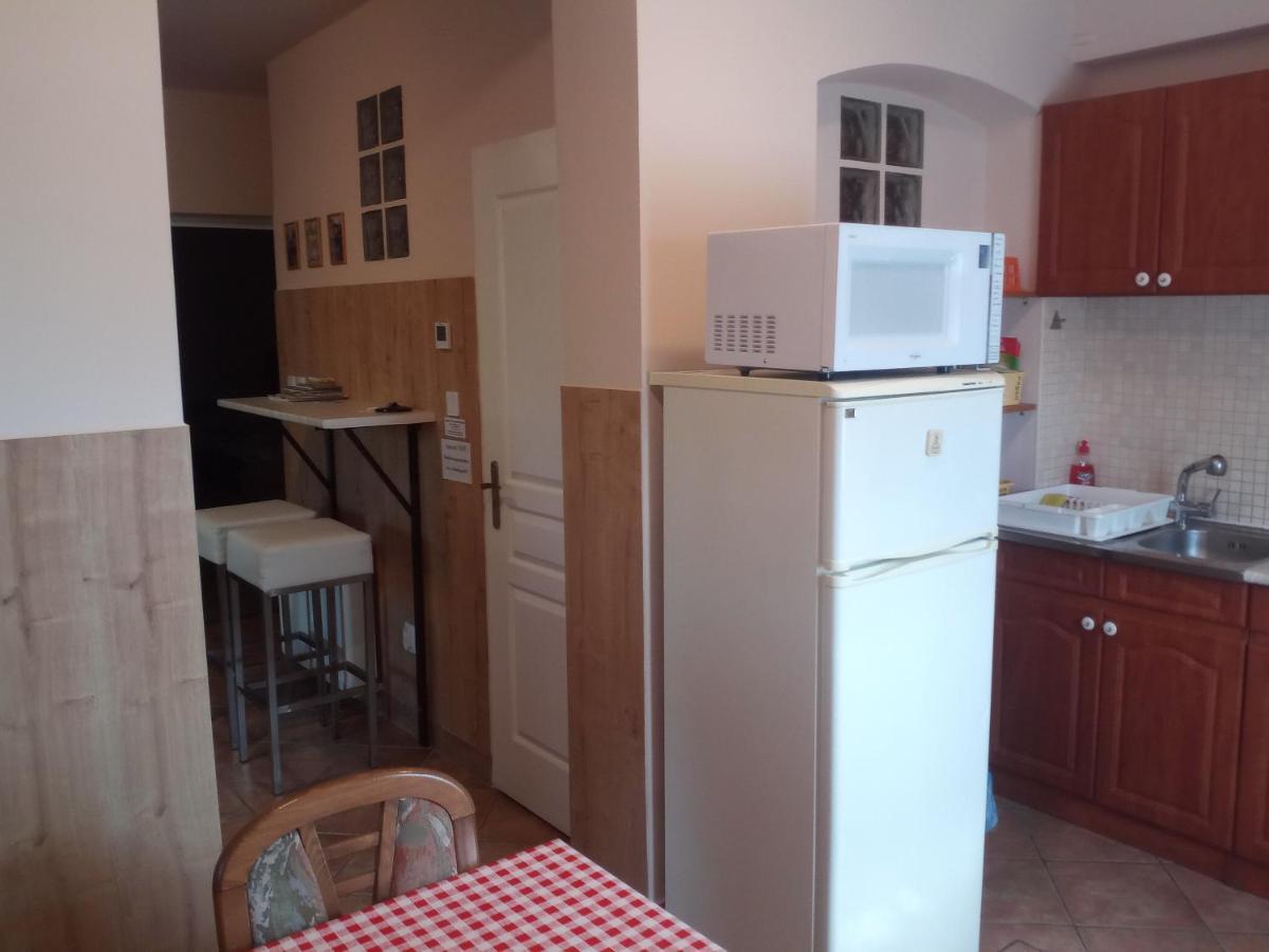 Budai Vam Apartmanhaz Pécs Exterior foto