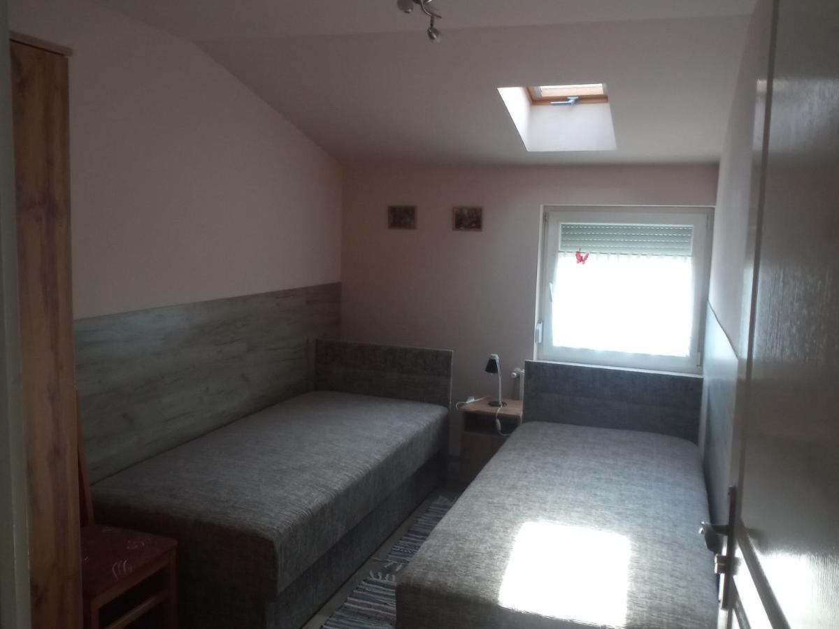 Budai Vam Apartmanhaz Pécs Exterior foto